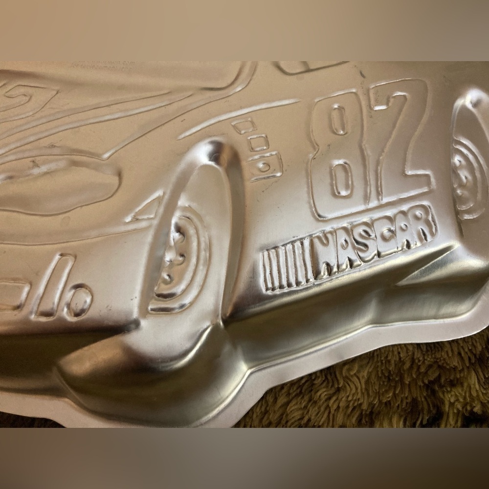 NASCAR Wilton Baking Tin Race Car #82 Racing Bake Cake Pan Birthday Mold!